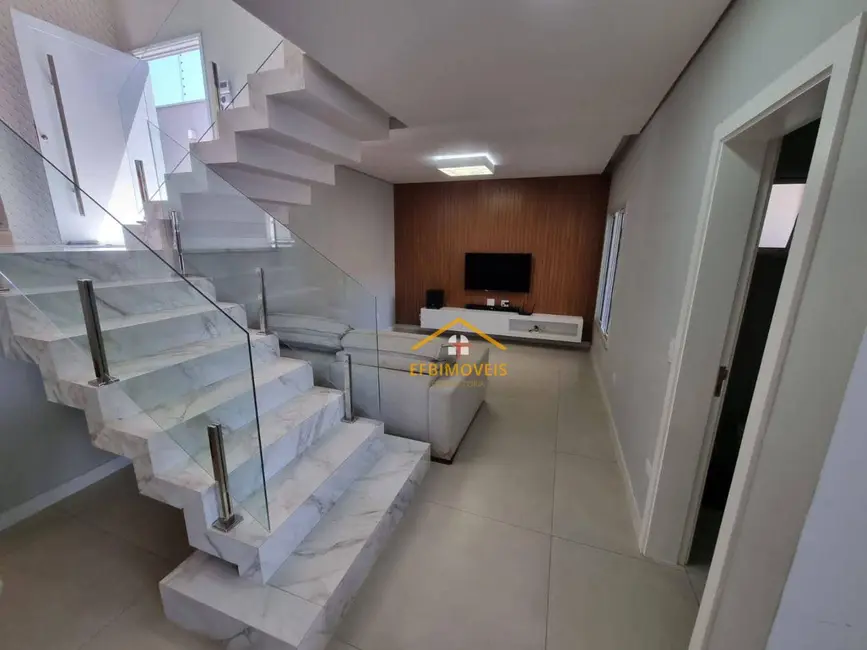 Foto 5 de Sobrado com 3 quartos à venda, 300m2 em Jardim Maria Helena, Nova Odessa - SP