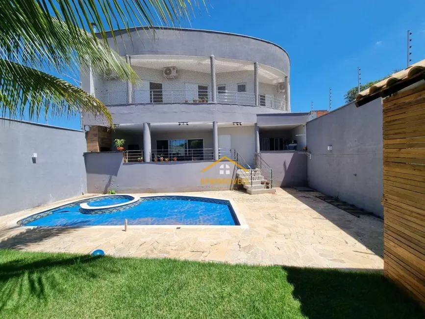 Foto 2 de Sobrado com 3 quartos à venda, 300m2 em Jardim Maria Helena, Nova Odessa - SP