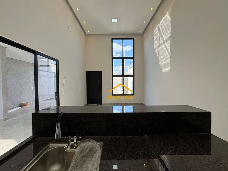 Foto 2 de Casa com 2 quartos à venda, 200m2 em Nova Odessa - SP