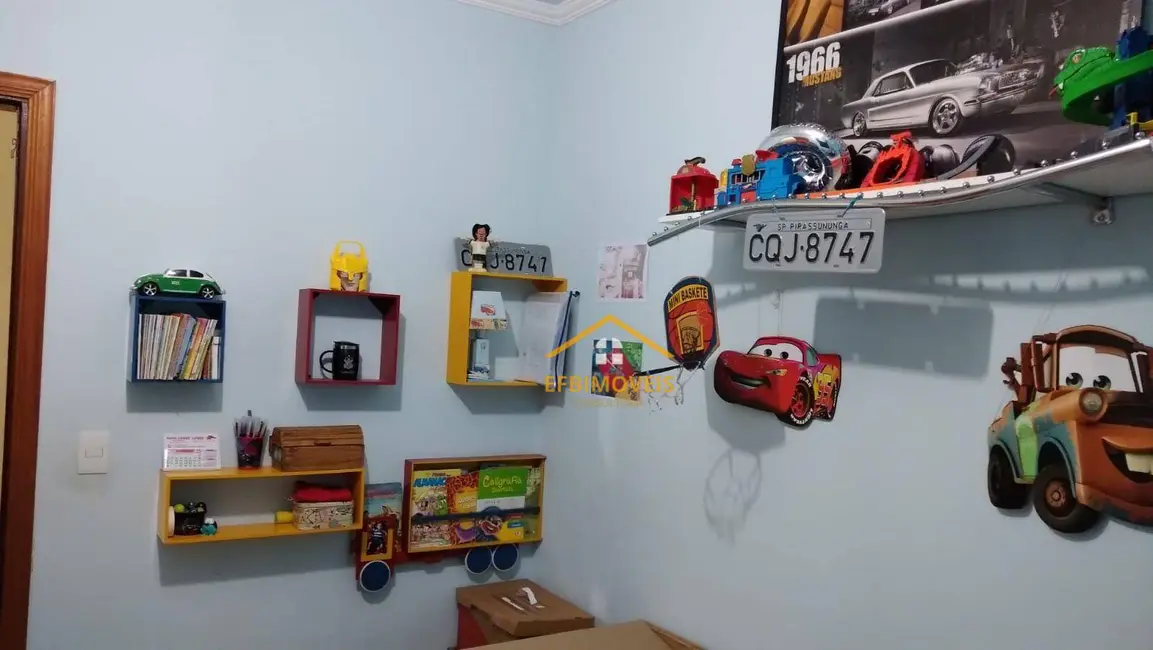 Sobrado com 4 quartos à venda, 180m2 em Jardim Santa Rosa, Nova Odessa - SP - imagem 9 Foto 9 de Sobrado com 4 quartos à venda, 180m2 em Jardim Santa Rosa, Nova Odessa - SP