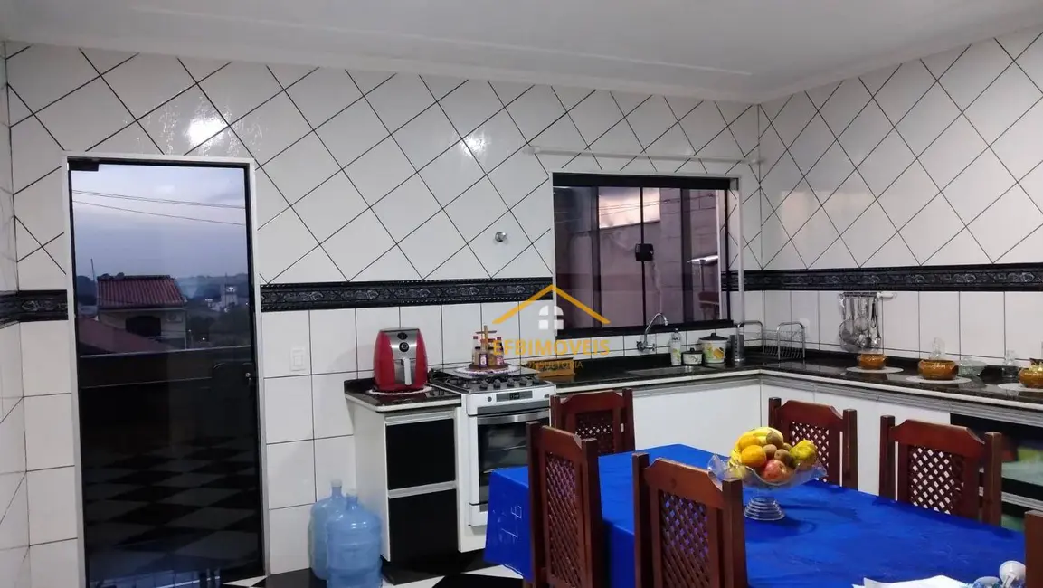 Sobrado com 4 quartos à venda, 180m2 em Jardim Santa Rosa, Nova Odessa - SP - imagem 6 Foto 6 de Sobrado com 4 quartos à venda, 180m2 em Jardim Santa Rosa, Nova Odessa - SP