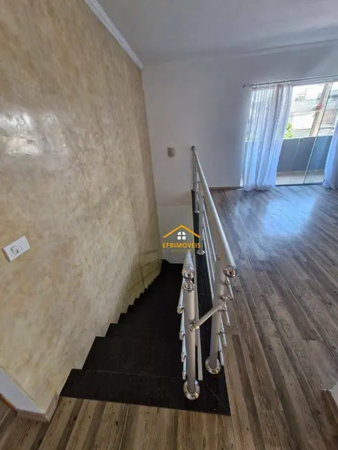 Sobrado com 5 quartos à venda, 200m2 em Jardim Altos do Klavin, Nova Odessa - SP - imagem 4 Foto 4 de Sobrado com 5 quartos à venda, 200m2 em Jardim Altos do Klavin, Nova Odessa - SP