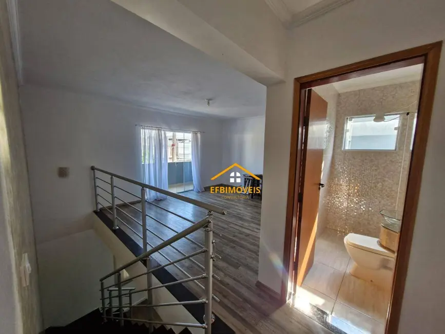 Sobrado com 5 quartos à venda, 200m2 em Jardim Altos do Klavin, Nova Odessa - SP - imagem 3 Foto 3 de Sobrado com 5 quartos à venda, 200m2 em Jardim Altos do Klavin, Nova Odessa - SP