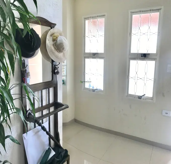 Foto 4 de Casa com 3 quartos à venda, 210m2 em Jardim Indaiá, Poa - SP