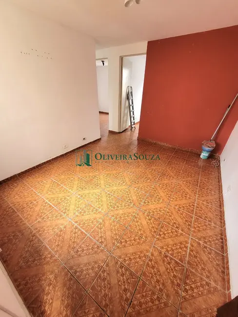 Foto 2 de Apartamento com 2 quartos para alugar, 44m2 em Jardim Santa Terezinha (Zona Leste), São Paulo - SP