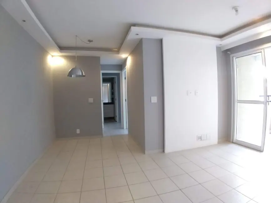 Foto 2 de Apartamento com 2 quartos à venda, 60m2 em Taquara, Rio De Janeiro - RJ