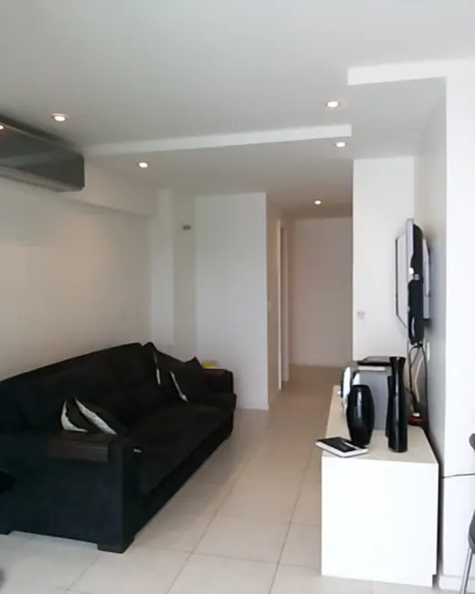 Apartamento com 2 quartos à venda, 70m2 em Barra da Tijuca, Rio De Janeiro - RJ - imagem 3 Foto 3 de Apartamento com 2 quartos à venda, 70m2 em Barra da Tijuca, Rio De Janeiro - RJ