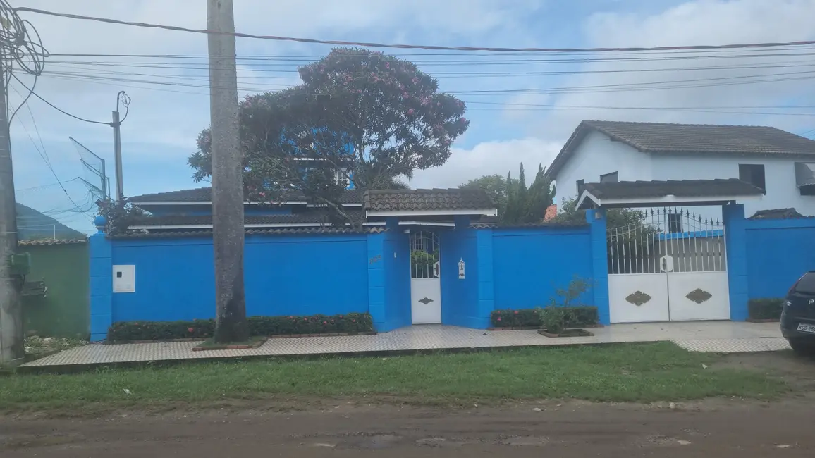 Foto 2 de Casa com 4 quartos à venda, 1350m2 em Rio De Janeiro - RJ