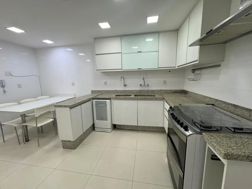 Apartamento com 4 quartos à venda, 226m2 em Recreio dos Bandeirantes, Rio De Janeiro - RJ - imagem 2 Foto 2 de Apartamento com 4 quartos à venda, 226m2 em Recreio dos Bandeirantes, Rio De Janeiro - RJ