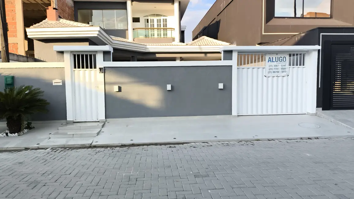 Foto 1 de Casa de Condomínio com 4 quartos para alugar, 350m2 em Recreio dos Bandeirantes, Rio De Janeiro - RJ