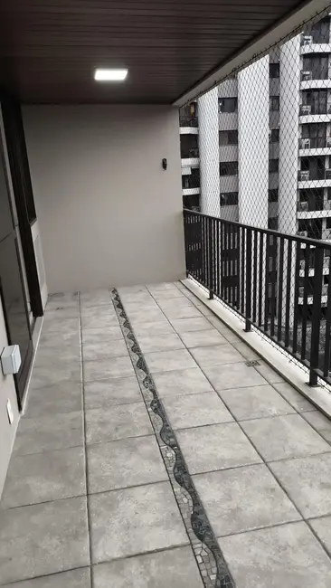 Apartamento com 3 quartos para alugar, 140m2 em Barra da Tijuca, Rio De Janeiro - RJ - imagem 1 Foto 1 de Apartamento com 3 quartos para alugar, 140m2 em Barra da Tijuca, Rio De Janeiro - RJ