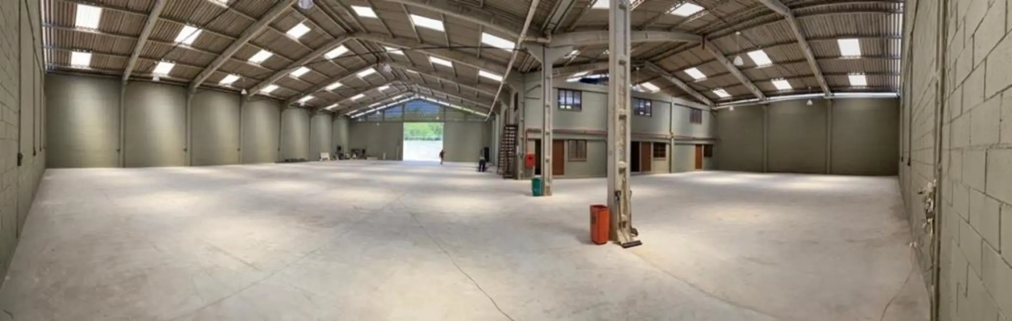 Foto 3 de Armazém / Galpão para alugar, 2050m2 em Campo Grande, Rio De Janeiro - RJ