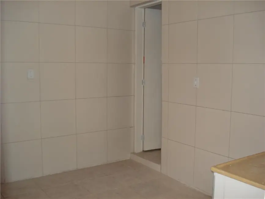 Casa com 1 quarto para alugar, 15m2 em Jaraguá, São Paulo - SP - imagem 4 Foto 4 de Casa com 1 quarto para alugar, 15m2 em Jaraguá, São Paulo - SP
