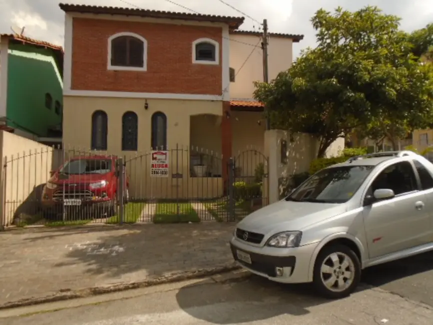 Foto 2 de Sobrado com 3 quartos para alugar, 120m2 em Jardim Líbano, São Paulo - SP