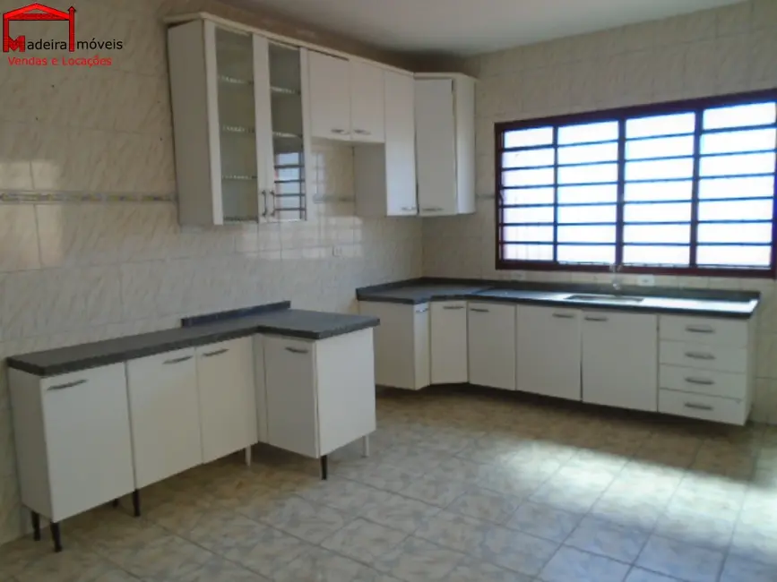 Foto 6 de Sobrado com 3 quartos para alugar, 150m2 em Parque Panamericano, São Paulo - SP