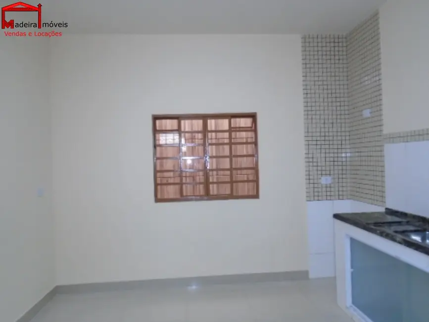 Casa com 2 quartos para alugar, 40m2 em Jardim Santa Mônica, São Paulo - SP - imagem 1 Foto 1 de Casa com 2 quartos para alugar, 40m2 em Jardim Santa Mônica, São Paulo - SP