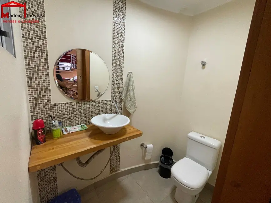 Sobrado com 3 quartos à venda, 200m2 em Conjunto Residencial Vista Verde, São Paulo - SP - imagem 8 Foto 8 de Sobrado com 3 quartos à venda, 200m2 em Conjunto Residencial Vista Verde, São Paulo - SP