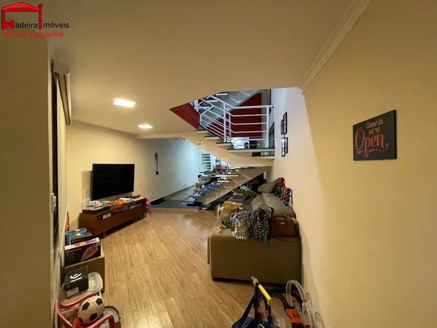 Sobrado com 3 quartos à venda, 200m2 em Conjunto Residencial Vista Verde, São Paulo - SP - imagem 9 Foto 9 de Sobrado com 3 quartos à venda, 200m2 em Conjunto Residencial Vista Verde, São Paulo - SP
