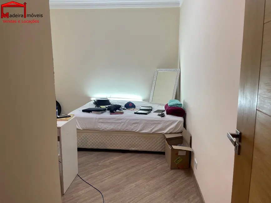 Sobrado com 3 quartos à venda, 200m2 em Conjunto Residencial Vista Verde, São Paulo - SP - imagem 4 Foto 4 de Sobrado com 3 quartos à venda, 200m2 em Conjunto Residencial Vista Verde, São Paulo - SP