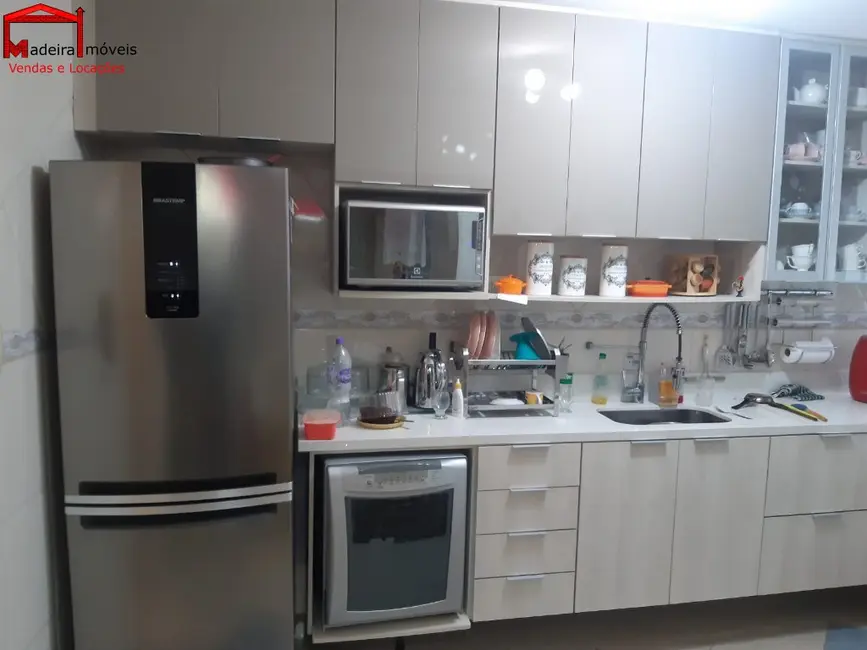 Sobrado com 4 quartos à venda, 175m2 em Jardim Regina, São Paulo - SP - imagem 9 Foto 9 de Sobrado com 4 quartos à venda, 175m2 em Jardim Regina, São Paulo - SP