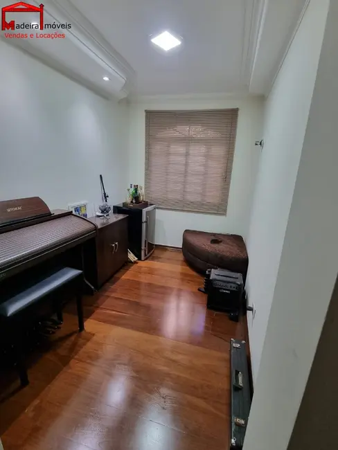 Sobrado com 5 quartos à venda, 573m2 em Jardim Maristela, São Paulo - SP - imagem 9 Foto 9 de Sobrado com 5 quartos à venda, 573m2 em Jardim Maristela, São Paulo - SP