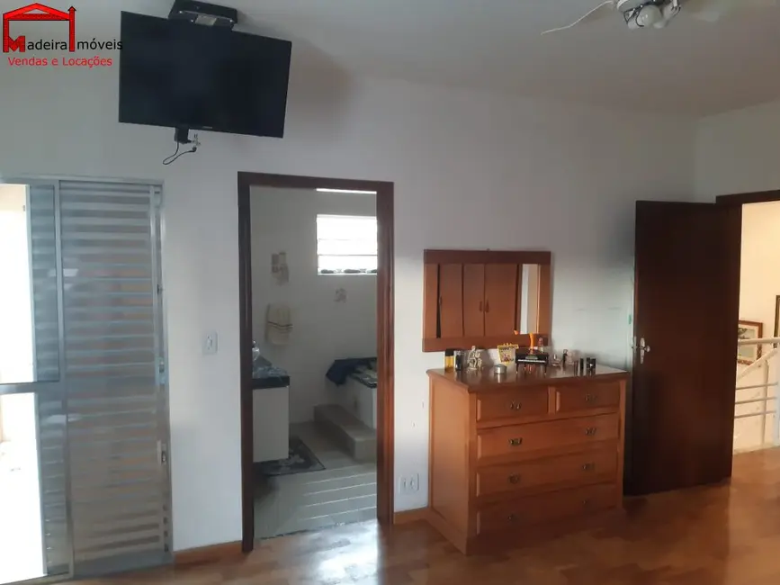 Sobrado com 3 quartos à venda, 269m2 em Jardim Regina, São Paulo - SP - imagem 7 Foto 7 de Sobrado com 3 quartos à venda, 269m2 em Jardim Regina, São Paulo - SP