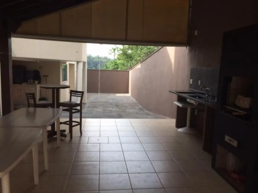 Sobrado com 3 quartos à venda, 350m2 em Jundiai - SP - imagem 8 Foto 8 de Sobrado com 3 quartos à venda, 350m2 em Jundiai - SP