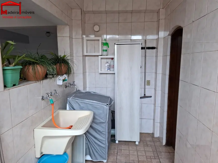 Foto 5 de Casa com 3 quartos à venda, 210m2 em Vila Mangalot, São Paulo - SP