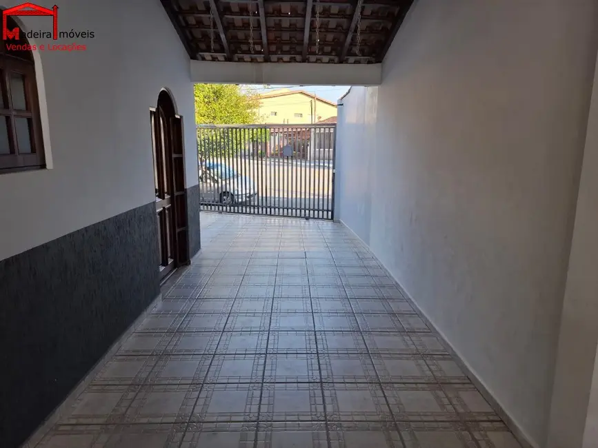 Foto 3 de Casa com 3 quartos à venda, 210m2 em Vila Mangalot, São Paulo - SP