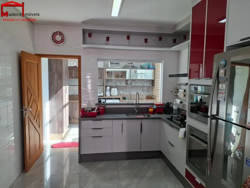 Sobrado com 3 quartos à venda, 175m2 em Parque São Domingos, São Paulo - SP - imagem 9 Foto 9 de Sobrado com 3 quartos à venda, 175m2 em Parque São Domingos, São Paulo - SP