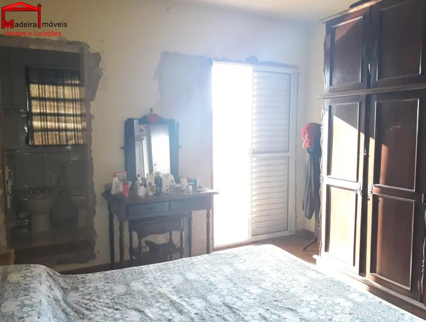 Foto 3 de Casa com 3 quartos à venda, 180m2 em Jardim Vivan, São Paulo - SP