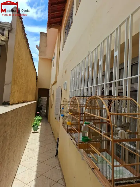 Sobrado com 4 quartos à venda, 274m2 em Vila Guedes, São Paulo - SP - imagem 8 Foto 8 de Sobrado com 4 quartos à venda, 274m2 em Vila Guedes, São Paulo - SP