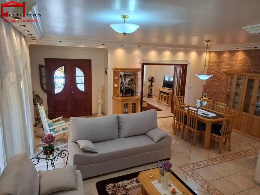 Sobrado com 4 quartos à venda, 274m2 em Vila Guedes, São Paulo - SP - imagem 3 Foto 3 de Sobrado com 4 quartos à venda, 274m2 em Vila Guedes, São Paulo - SP