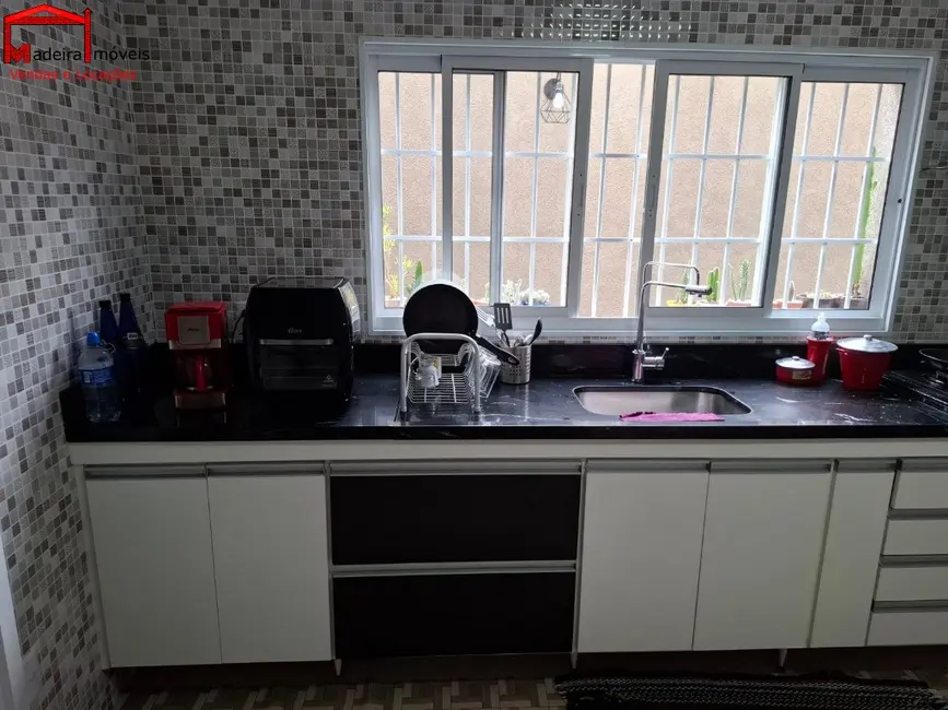 Sobrado com 3 quartos à venda, 242m2 em Jardim São Ricardo, São Paulo - SP - imagem 6 Foto 6 de Sobrado com 3 quartos à venda, 242m2 em Jardim São Ricardo, São Paulo - SP