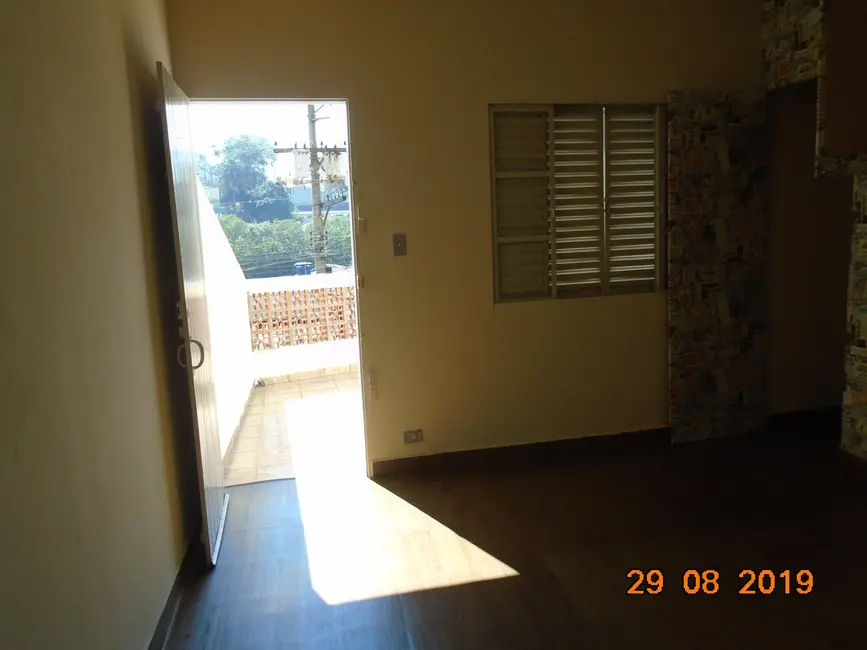 Foto 9 de Casa com 2 quartos para alugar, 50m2 em Chácara Inglesa, São Paulo - SP