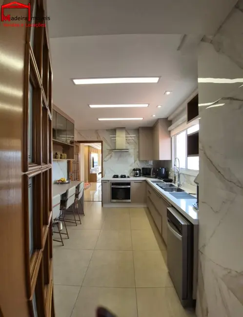 Apartamento com 4 quartos à venda, 132m2 em Vila Pereira Barreto, São Paulo - SP - imagem 3 Foto 3 de Apartamento com 4 quartos à venda, 132m2 em Vila Pereira Barreto, São Paulo - SP
