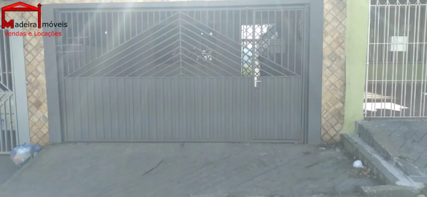 Foto 2 de Sobrado com 3 quartos para alugar, 180m2 em Jardim Regina, São Paulo - SP