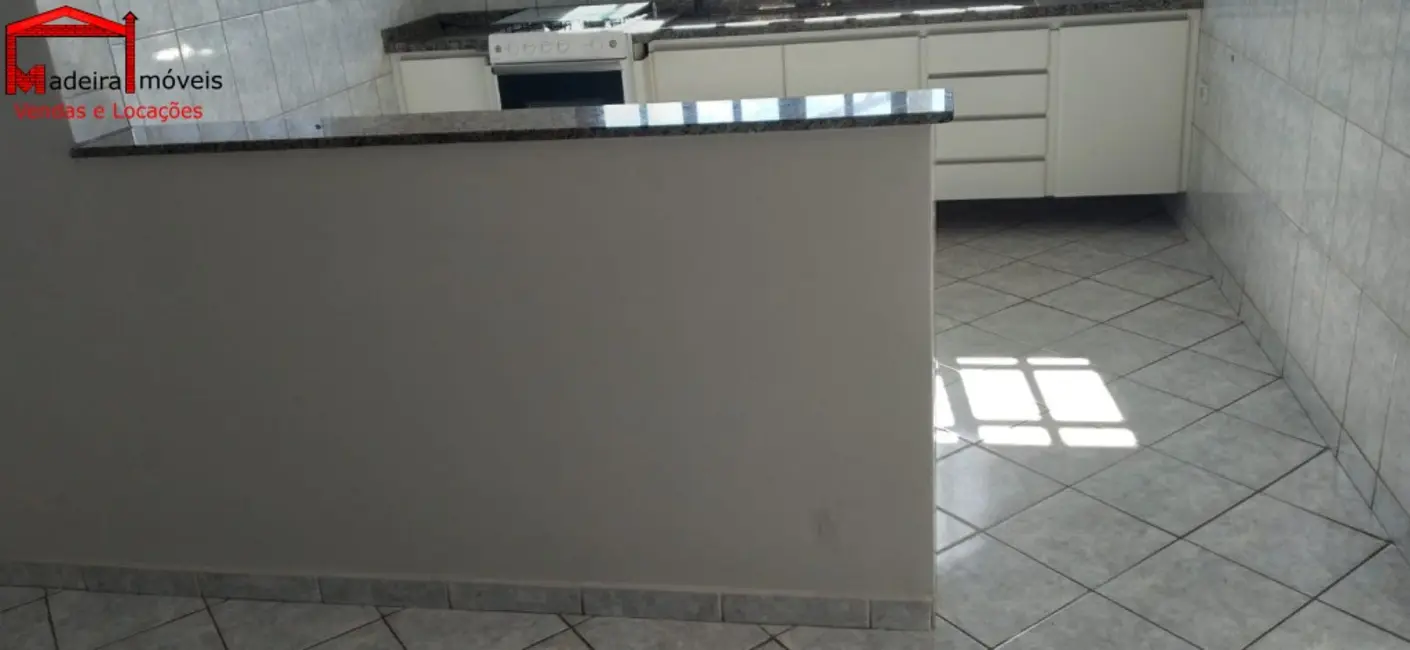 Foto 9 de Sobrado com 3 quartos para alugar, 180m2 em Jardim Regina, São Paulo - SP