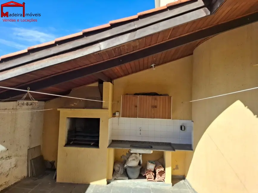 Sobrado com 3 quartos à venda em Jardim Pinheiros, São Paulo - SP - imagem 2 Foto 2 de Sobrado com 3 quartos à venda em Jardim Pinheiros, São Paulo - SP