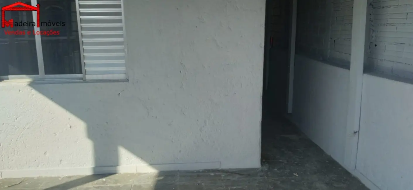 Casa com 2 quartos para alugar, 40m2 em Parque Maria Domitila, São Paulo - SP - imagem 1 Foto 1 de Casa com 2 quartos para alugar, 40m2 em Parque Maria Domitila, São Paulo - SP