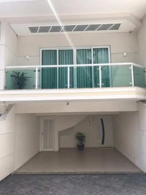 Foto 9 de Casa com 3 quartos à venda, 145m2 em Vila Mangalot, São Paulo - SP