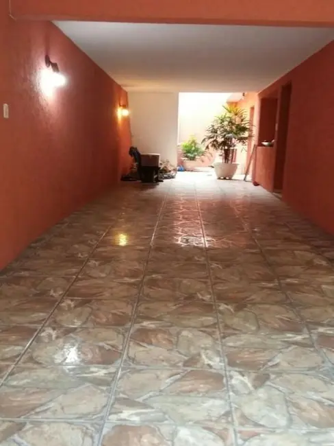 Sobrado com 4 quartos à venda, 220m2 em Jardim Santa Mônica, São Paulo - SP - imagem 3 Foto 3 de Sobrado com 4 quartos à venda, 220m2 em Jardim Santa Mônica, São Paulo - SP