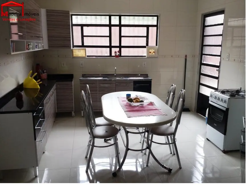 Sobrado com 3 quartos à venda, 180m2 em Jardim Mangalot, São Paulo - SP - imagem 6 Foto 6 de Sobrado com 3 quartos à venda, 180m2 em Jardim Mangalot, São Paulo - SP