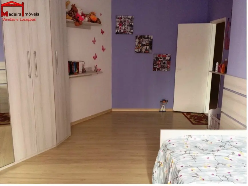 Sobrado com 3 quartos à venda, 180m2 em Jardim Mangalot, São Paulo - SP - imagem 9 Foto 9 de Sobrado com 3 quartos à venda, 180m2 em Jardim Mangalot, São Paulo - SP