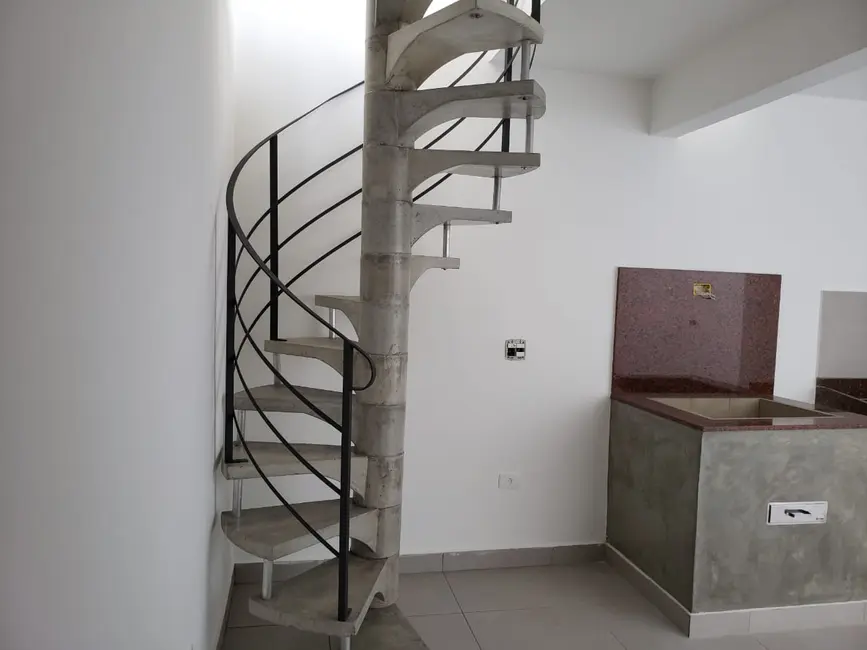 Sobrado com 3 quartos à venda, 170m2 em Jardim Vivan, São Paulo - SP - imagem 4 Foto 4 de Sobrado com 3 quartos à venda, 170m2 em Jardim Vivan, São Paulo - SP