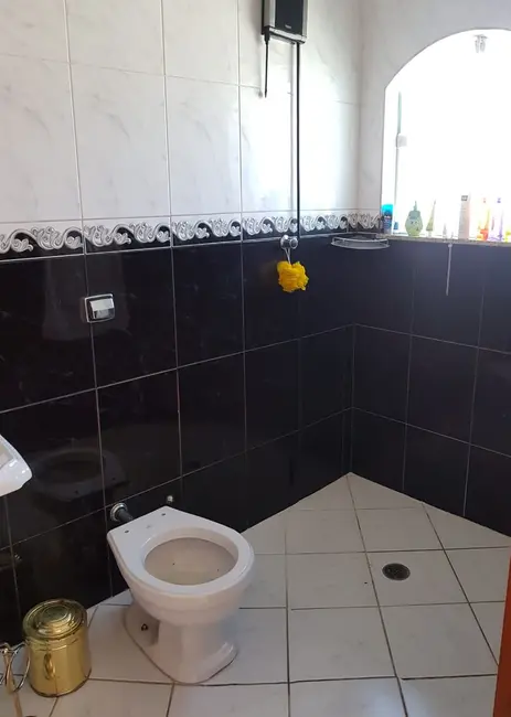 Foto 4 de Sobrado com 4 quartos à venda, 250m2 em Vila Mangalot, São Paulo - SP