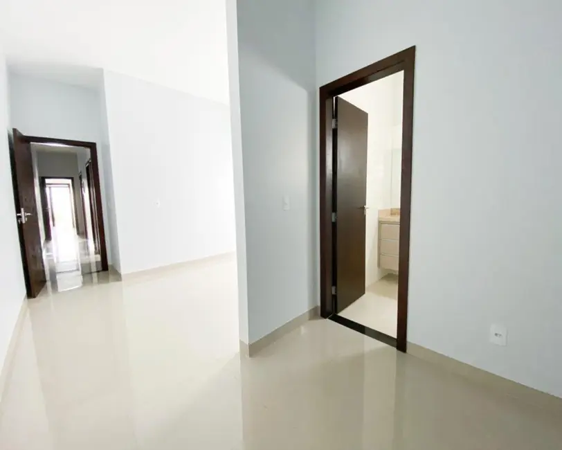 Casa com 3 quartos à venda, 124m2 em Rio Verde - GO - imagem 6 Foto 6 de Casa com 3 quartos à venda, 124m2 em Rio Verde - GO