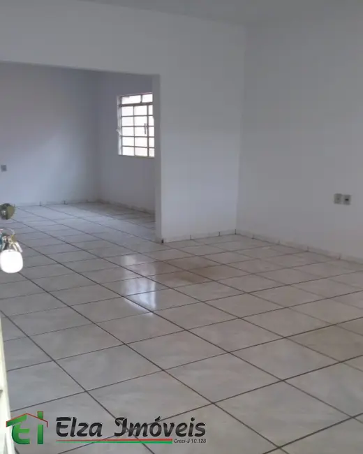 Casa com 3 quartos à venda, 419m2 em Setor Central, Rio Verde - GO - imagem 4 Foto 4 de Casa com 3 quartos à venda, 419m2 em Setor Central, Rio Verde - GO
