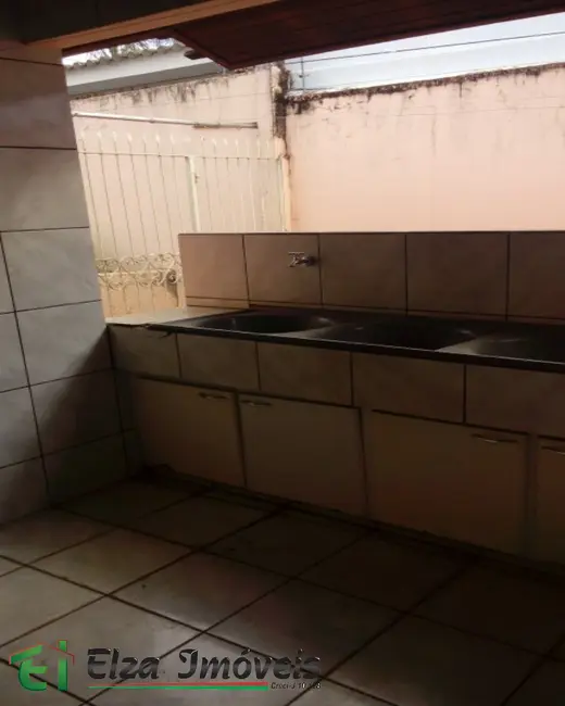 Casa com 3 quartos à venda, 419m2 em Setor Central, Rio Verde - GO - imagem 9 Foto 9 de Casa com 3 quartos à venda, 419m2 em Setor Central, Rio Verde - GO