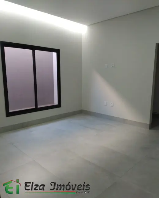 Casa com 3 quartos à venda, 255m2 em Residencial Interlagos, Rio Verde - GO - imagem 8 Foto 8 de Casa com 3 quartos à venda, 255m2 em Residencial Interlagos, Rio Verde - GO